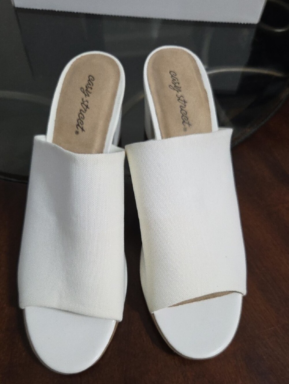 easy street White Open-Toe Block Heel Mules - Picture 4 of 8